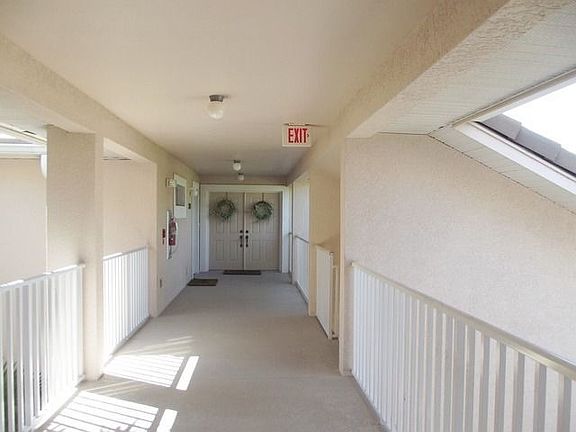 4th image of 760 Waterford Dr Unit 242