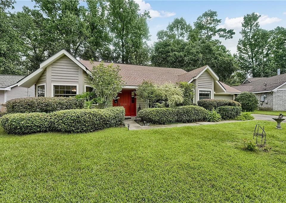 1st image of 102 Sandlewood Cir