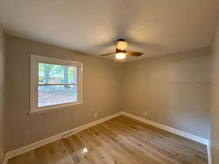 9411 Loblolly Ln — Photo 10