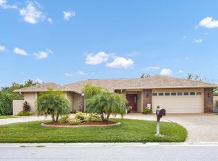 6828 Country Lakes Cir, Sarasota, FL 34243