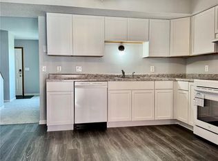 344 Douglas Ave APT B, Mascoutah, IL 62258