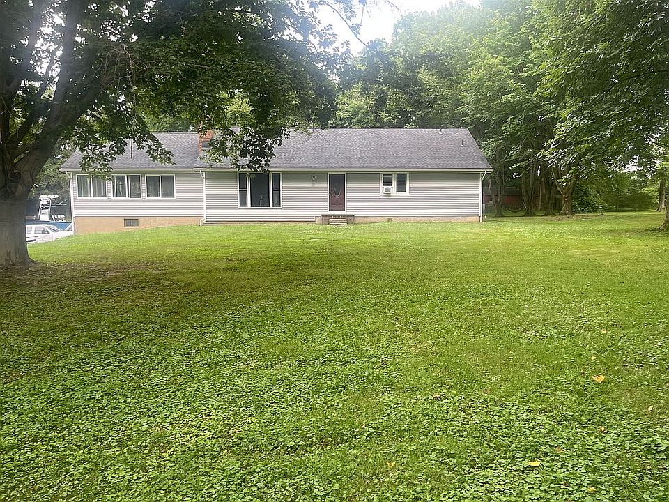 2nd image of 114 Old Solomons Island Rd