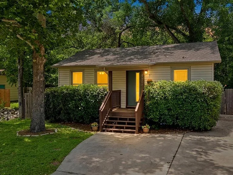 9504 N Creek Dr — Photo 4