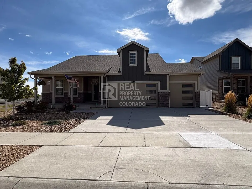 4524 Scenic Ln