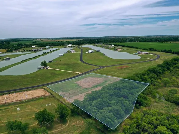 706 River Ranch Cir, Martindale, TX 78655