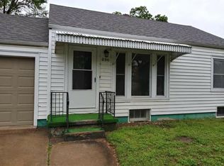 230 S Tracy St, Wichita, KS 67209
