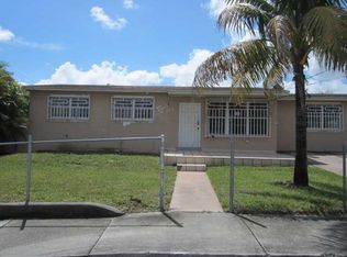802 W 45th Pl, Hialeah, FL 33012