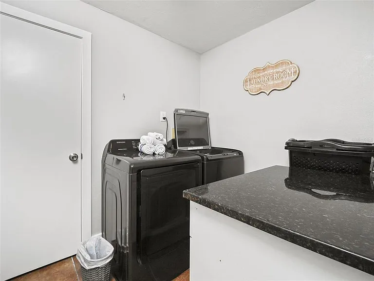 2 Cedar Ct — Photo 25