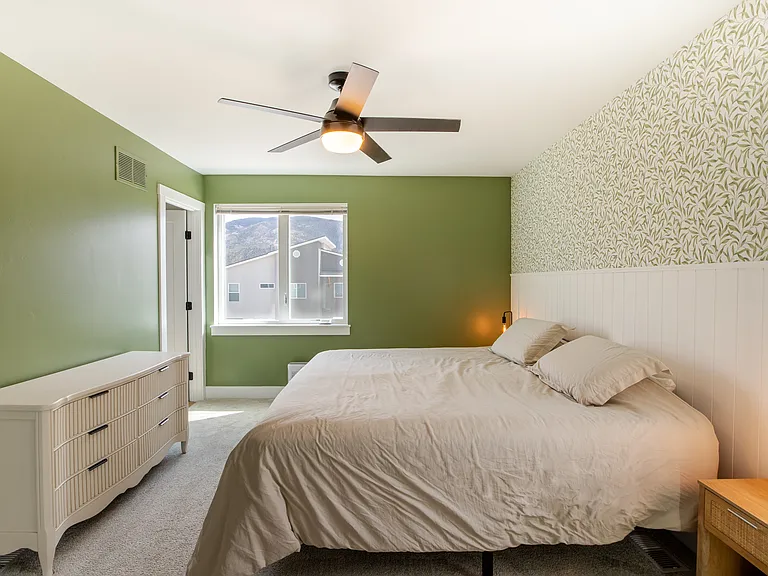 10708 Willow Ave — Photo 9
