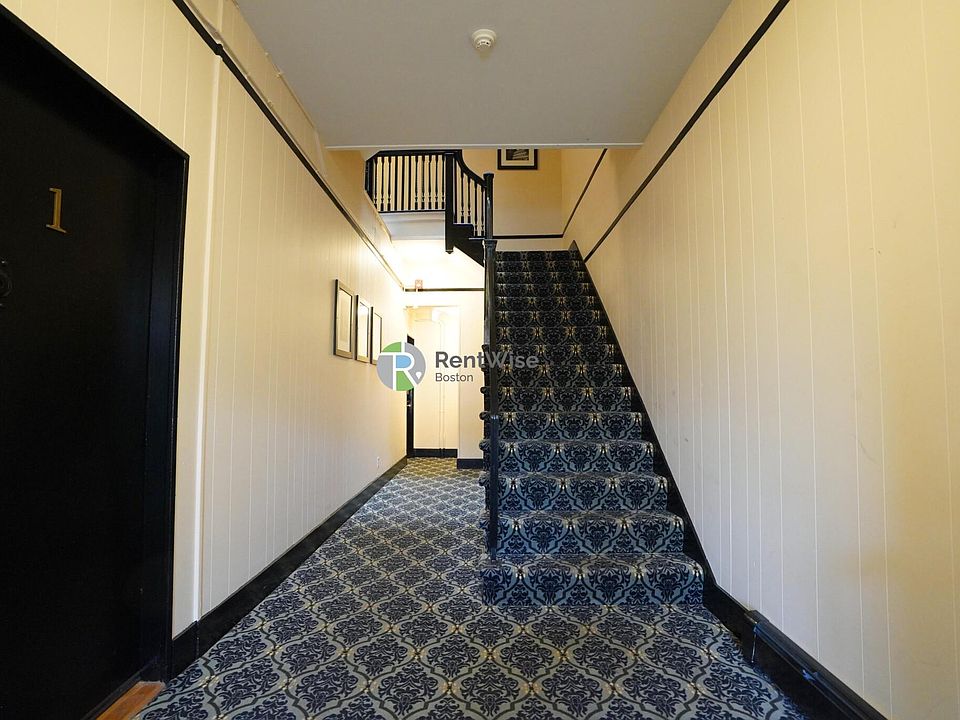 2nd image of 1053 Beacon St #5
