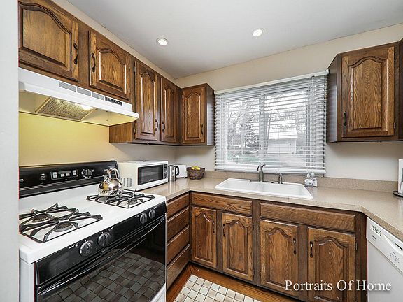 5th image of 25891 W Kathryn Dr