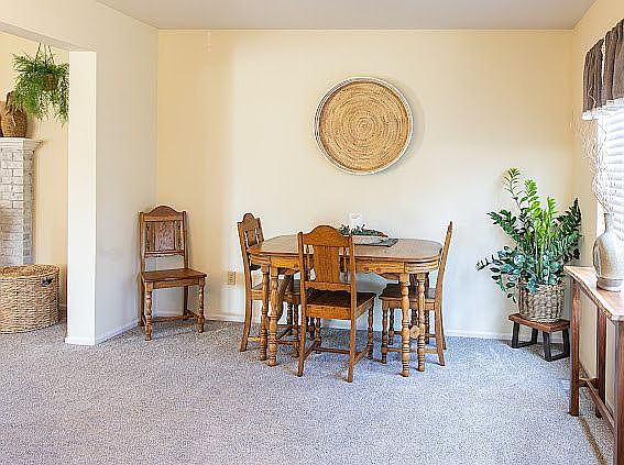 5th image of 6 Weatherby Ct