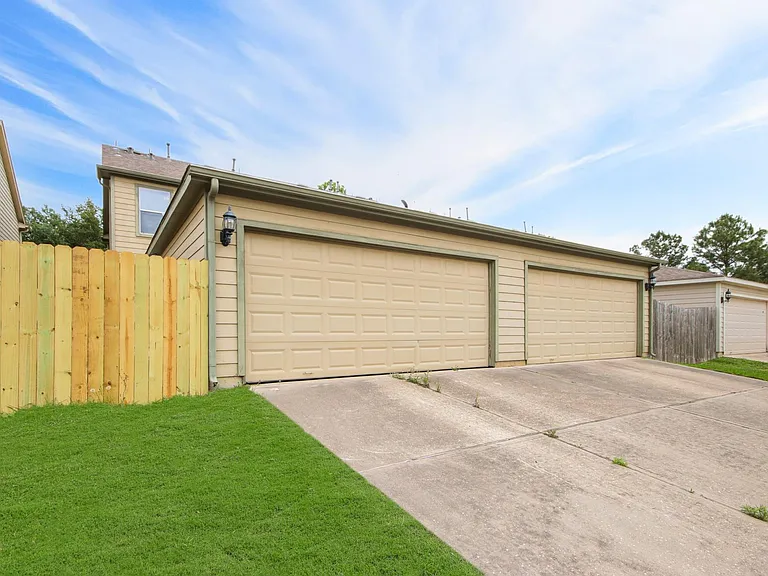 23611 Wildwood Green Way — Photo 34