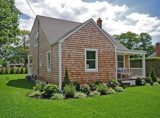 28 Maple St, Westhampton Beach, NY 11978