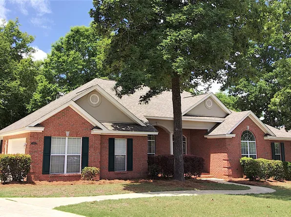 386 McKeithen Pl, Millbrook, AL 36054