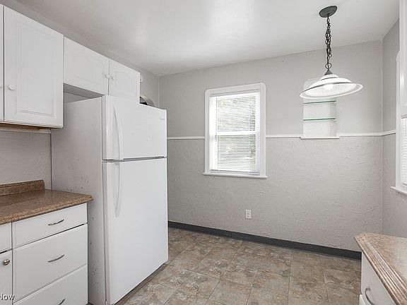 5th image of 761 E 250th St