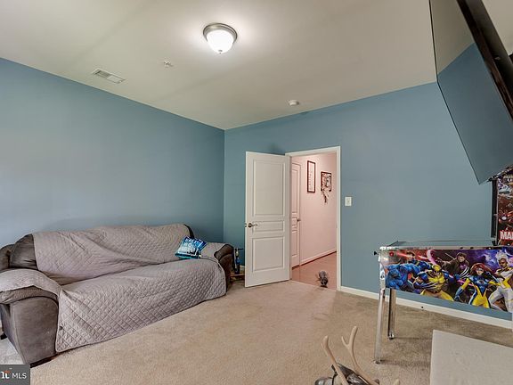 4th image of 43570 Wild Iris St