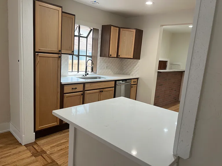 607 Stover St — Photo 12