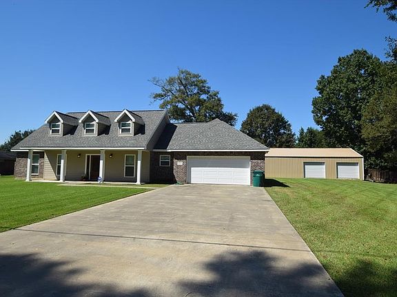 3rd image of 3912 Evergreen Ave
