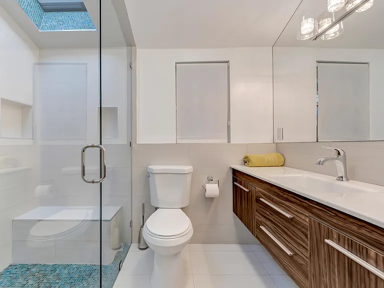 5817 Ranchito Ave — Photo 80