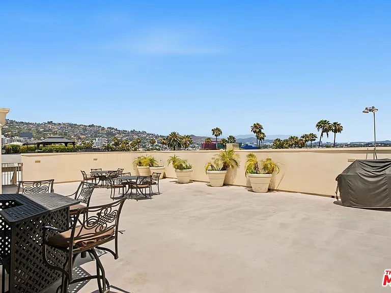 430 N Oakhurst Dr #Penthouse 406 — Photo 38