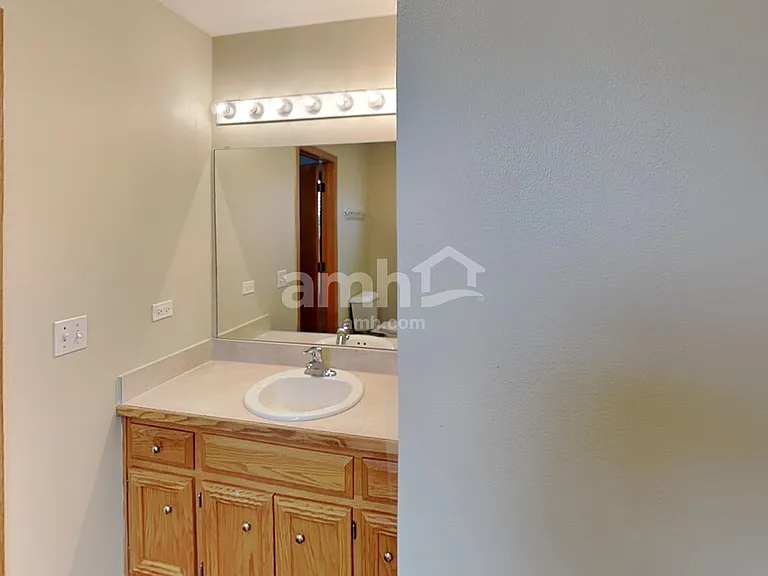 1305 Bassett Dr — Photo 12