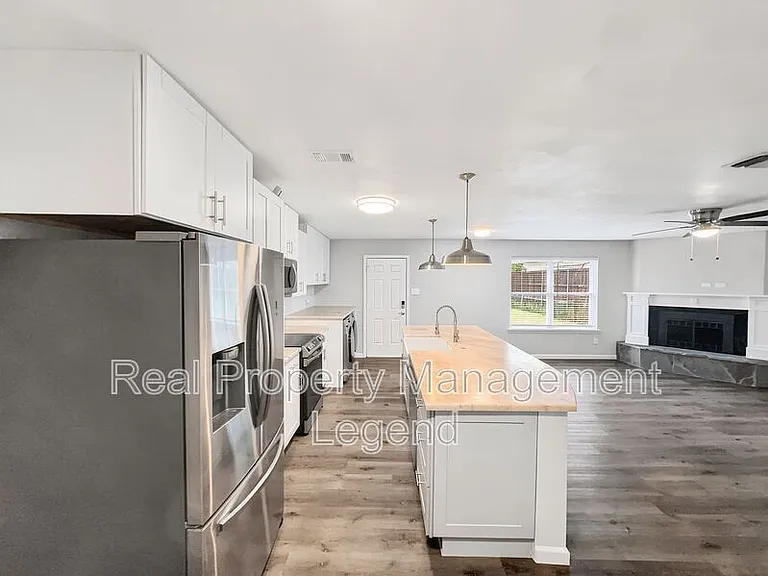 109 N Heights Dr — Photo 9