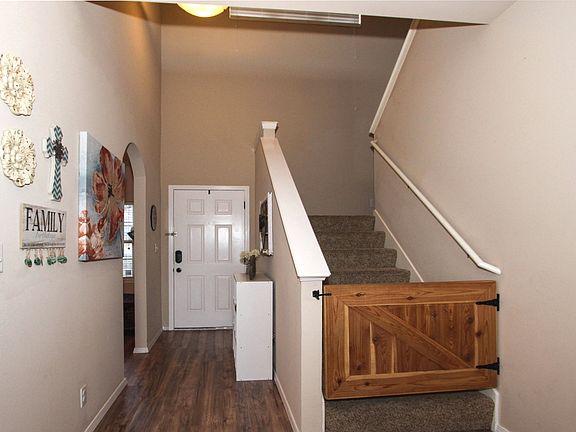 2nd image of 1300 Panther Ln