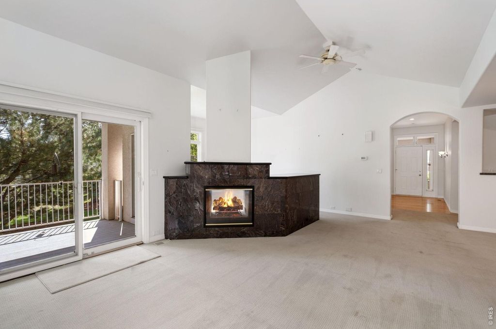 7320 Tamarisk Dr