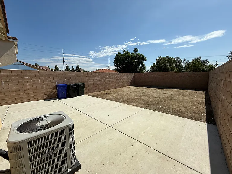 9733-2 Eugenia Ave — Photo 16