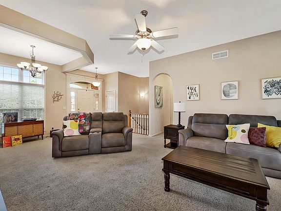 4th image of 517 Stone Lake Ct