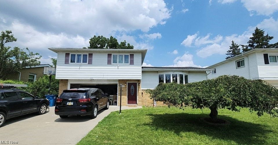 1st image of 6893 Lantern Ln