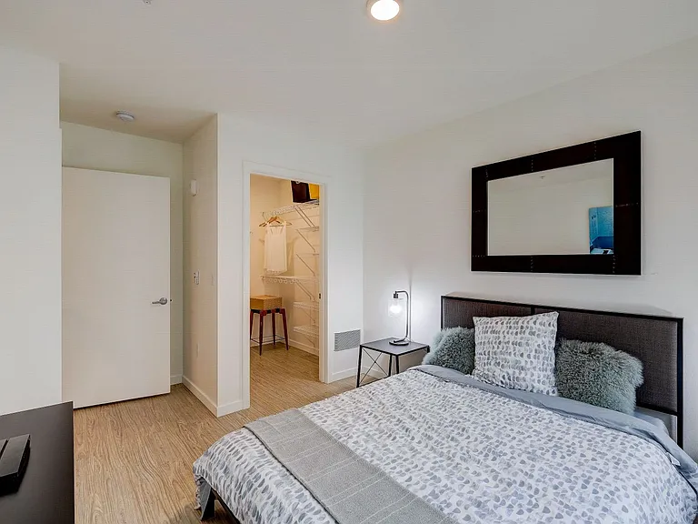 Augusta Apartments — Photo 6