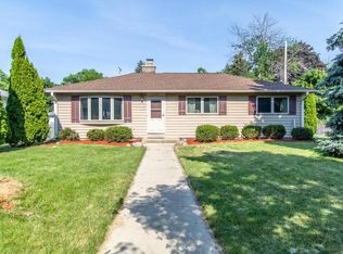 4008 S 84th St, Greenfield, WI 53228