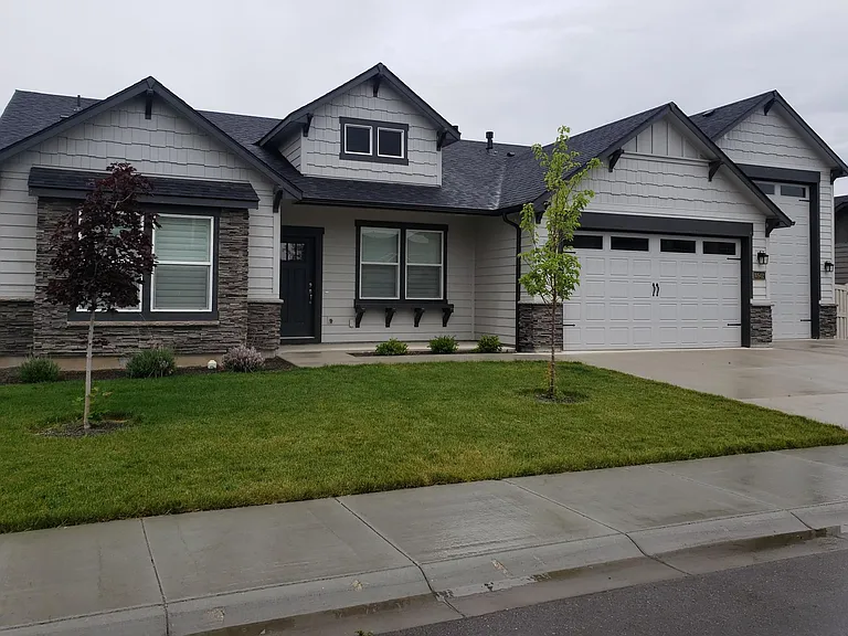 10502 W Thimbleberry Dr — Photo 2