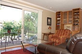 4th image of 5000 Baltimore Ave APT 201