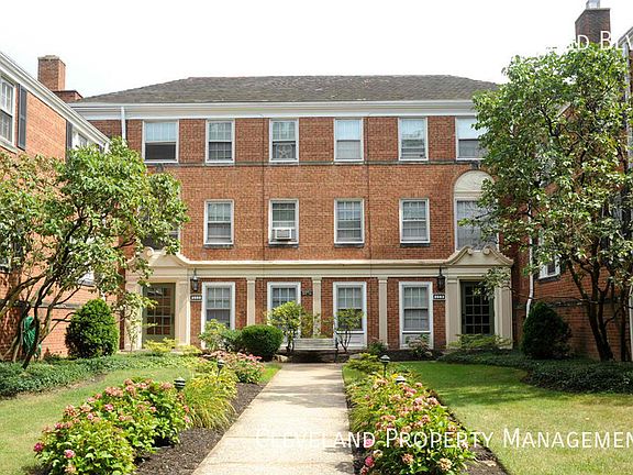 2nd image of 2555 N Moreland Blvd APT C16