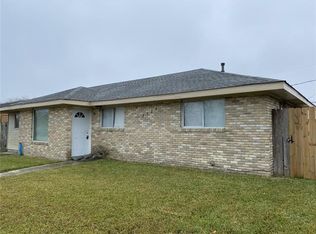 2125 Edgar Dr, Violet, LA 70092
