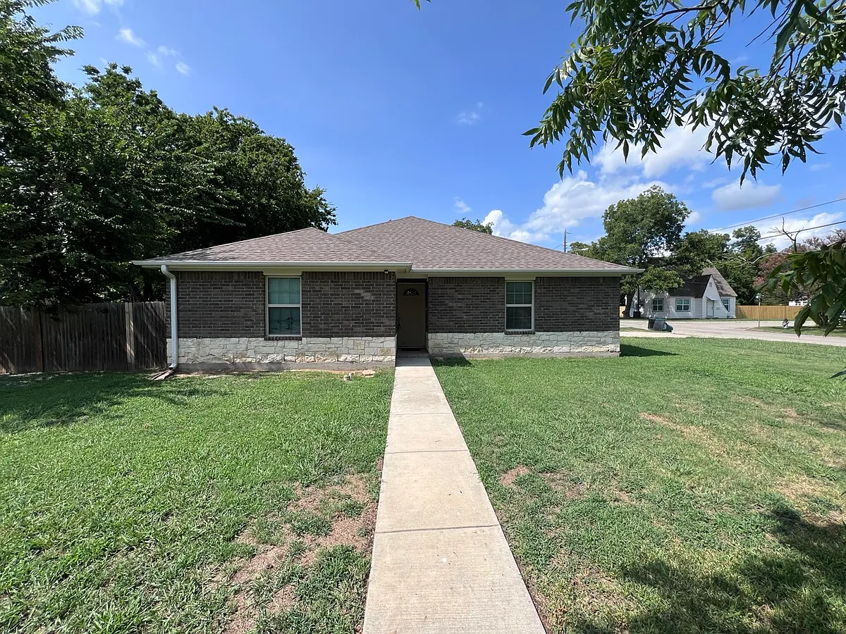 Building Photo - 1331 Lanius St