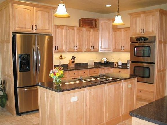 2nd image of 825 Shadyridge Ct