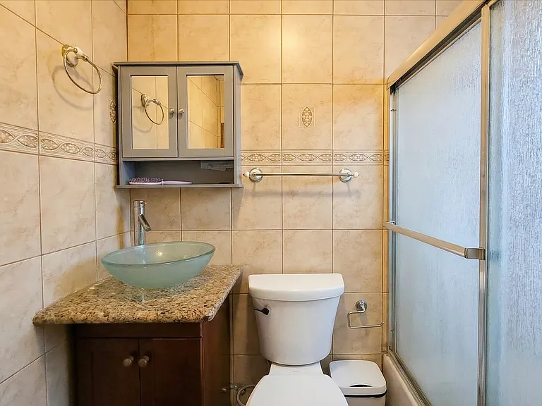 5137 W Christy Dr — Photo 17