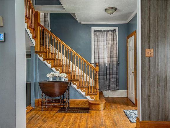 4th image of 1331 12th St NW