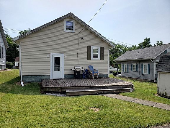 2nd image of 715 Sheridan Dr