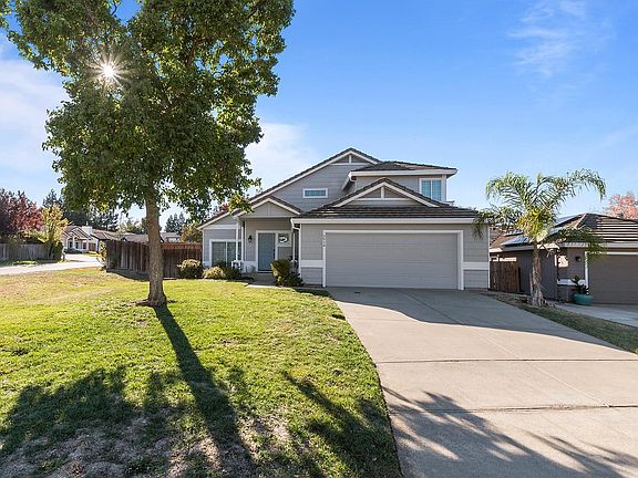 2nd image of 3914 Watsonia Glen Dr
