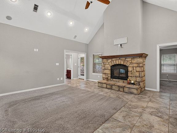 4th image of 1720 Battlefield Dr