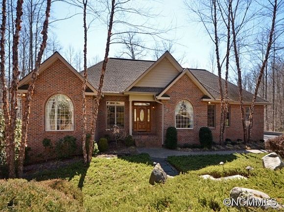 1st image of 40 Falls View Ct