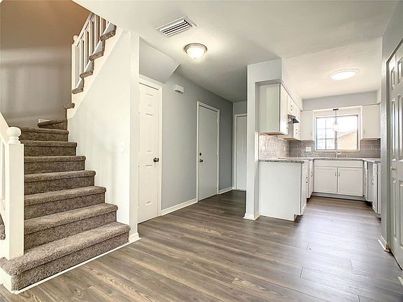 3rd image of 651 Angela Ln