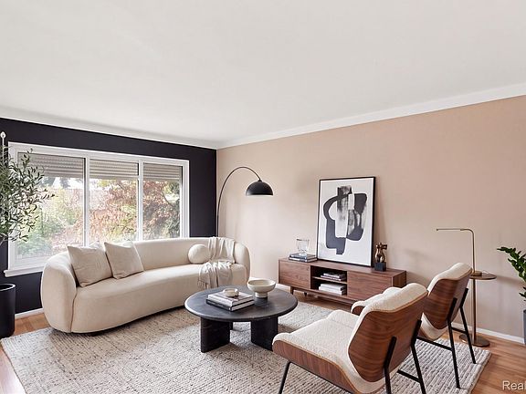 4th image of 27262 Thomas Ave