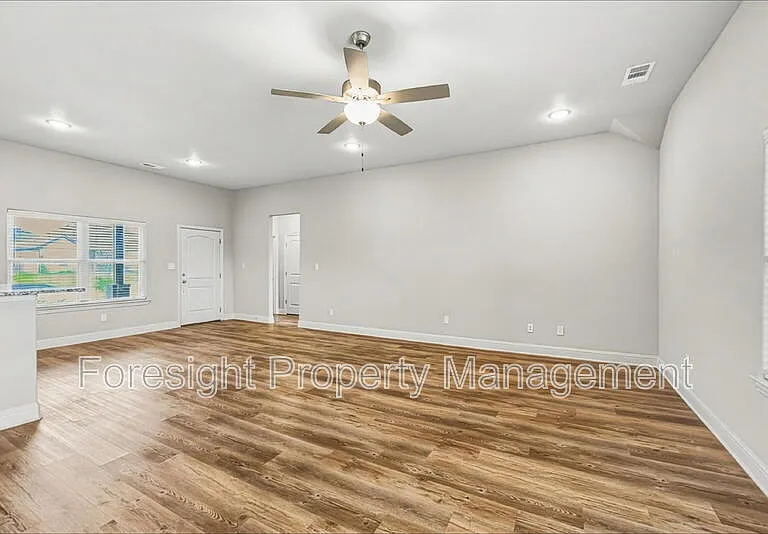 2902 Orchid Dr — Photo 3
