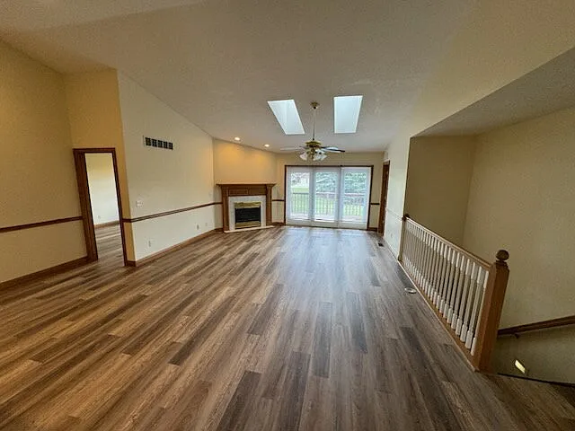 Building Photo - 1001 Laurel Tree Ct